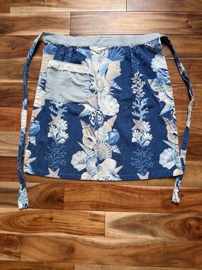 Blue Seashell Print Cooking Apron with Lace-Trim Pocket